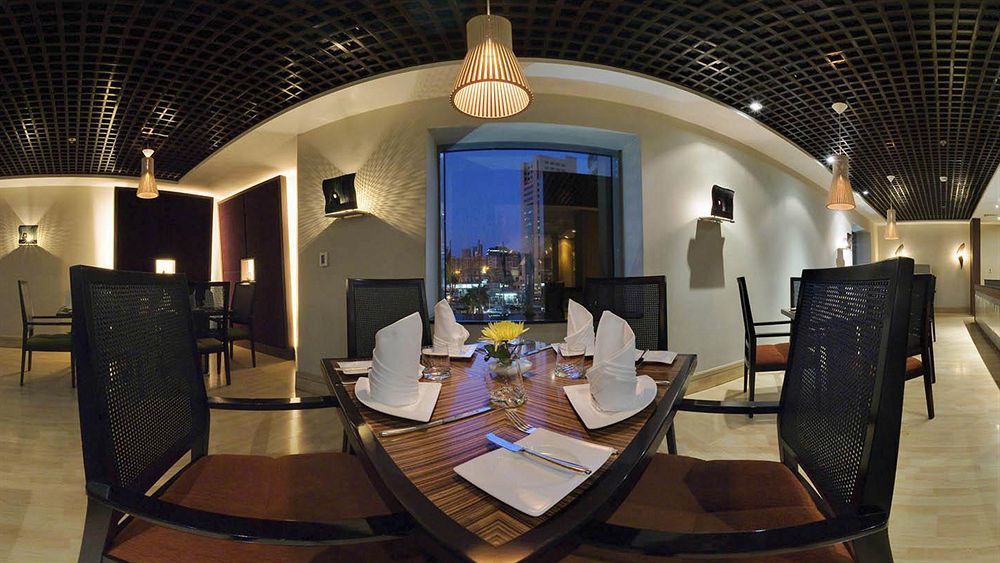 Le Royal Tower Hotel Kuwait City Exterior foto