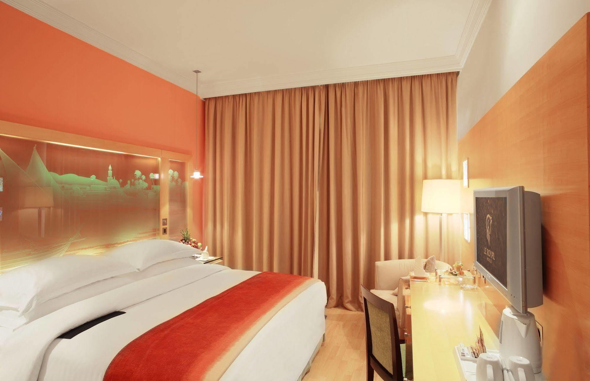 Le Royal Tower Hotel Kuwait City Exterior foto
