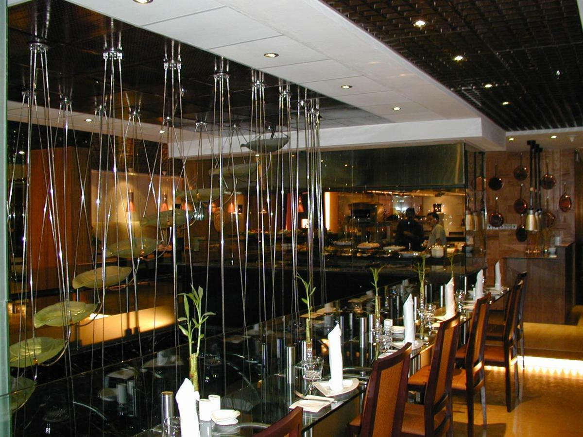 Le Royal Tower Hotel Kuwait City Exterior foto
